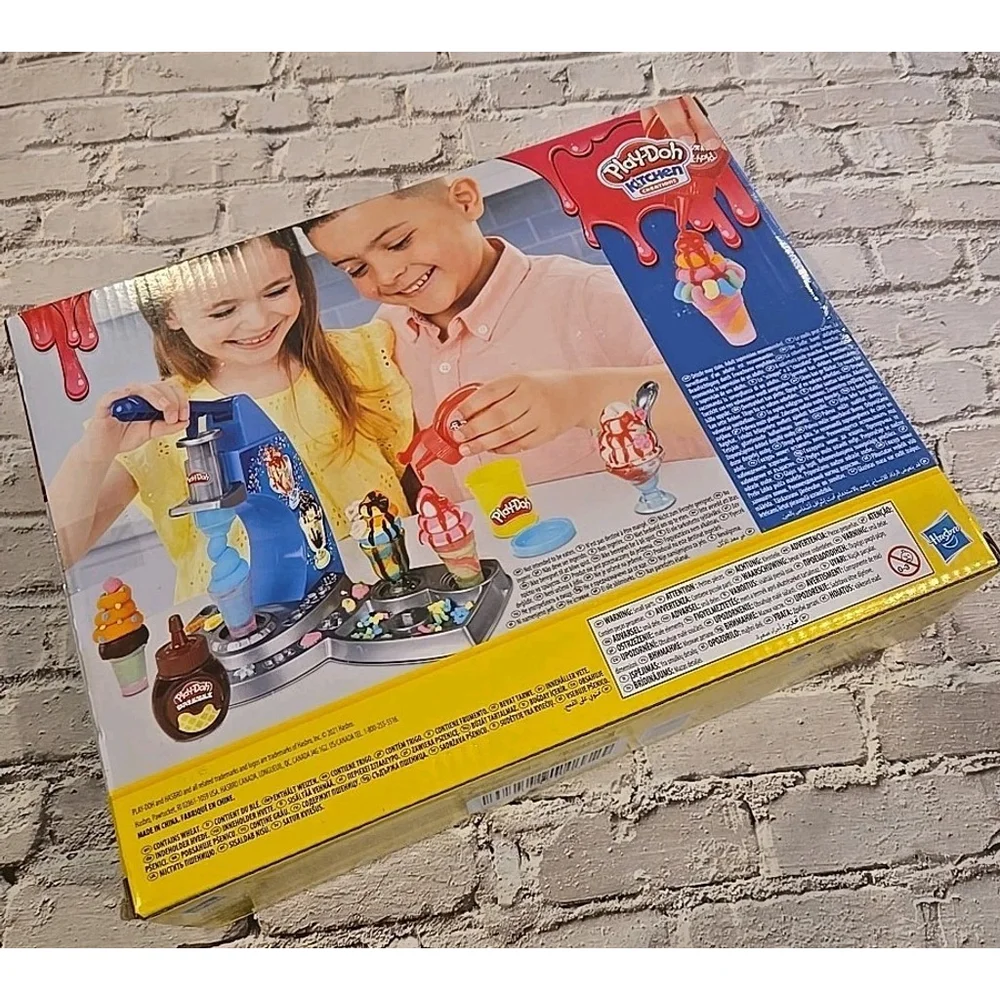 Play-Doh Kitchen Creations Drizzy Ice Cream Kitchen Playset, New-Sealed, (101)
